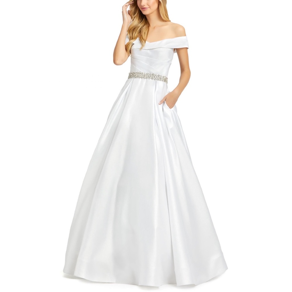 NEW Mac Duggal 48926 Off the Shoulder Rhinestone Beaded Belt Gown, Size 18